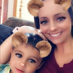 Meet your Posher, Leslie